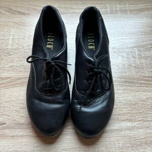 Bloch Respect Tap Shoes size 7M